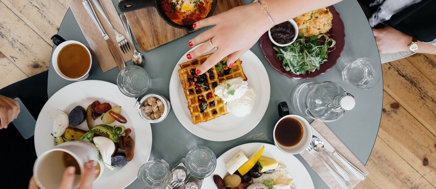 ENJOY A DELICIOUS MEAL WITH A UNIQUE EXPERIENCE